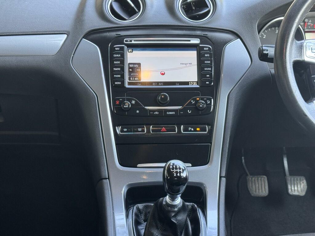 Ford Mondeo Black #52