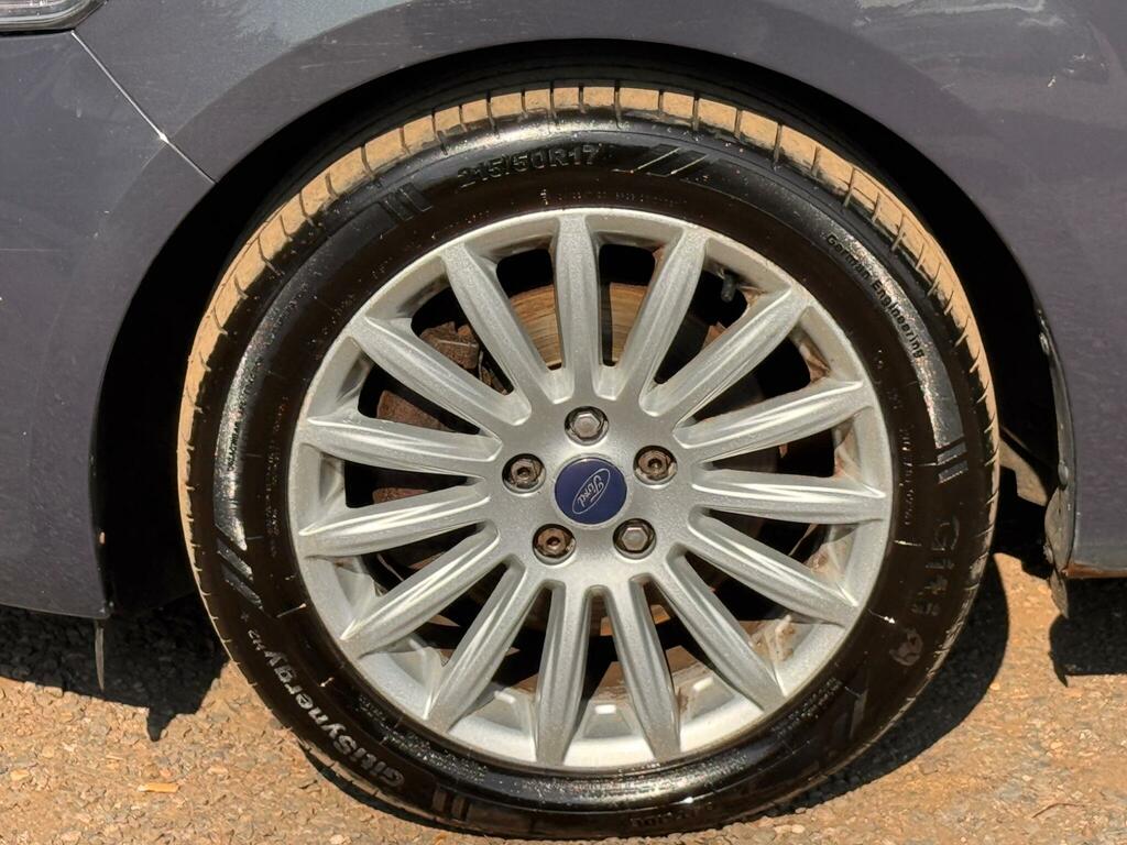 Ford Mondeo Black #49