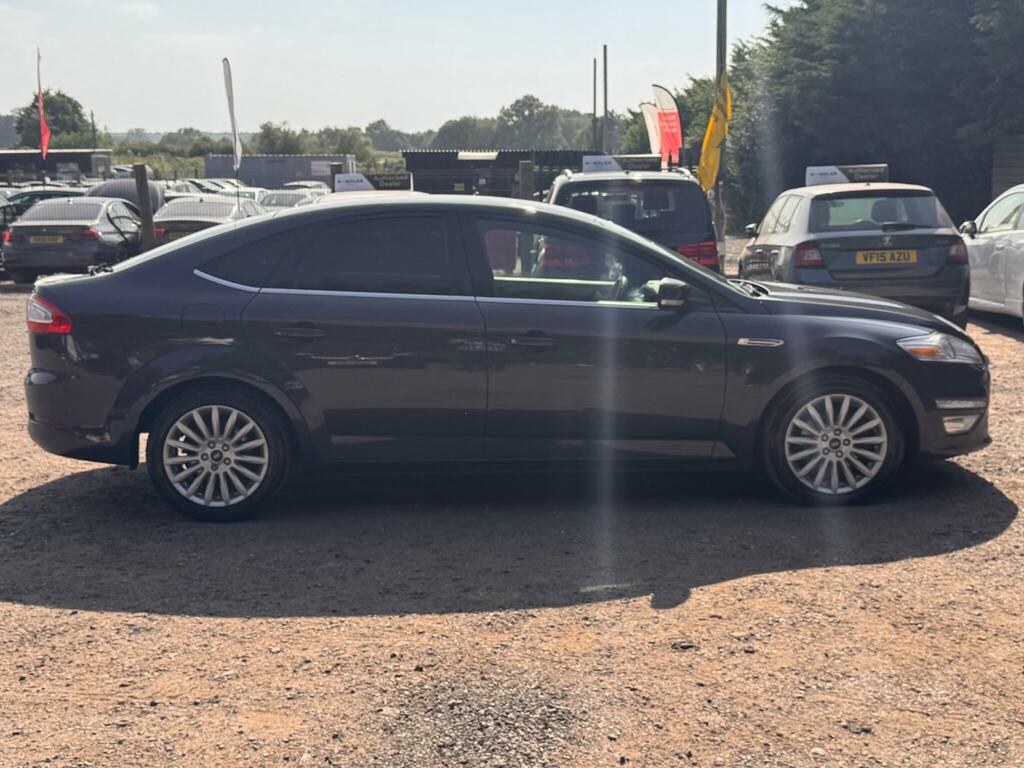 Ford Mondeo Black #21