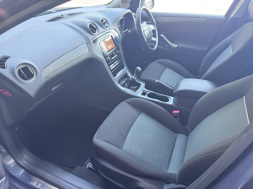 Ford Mondeo Black #28