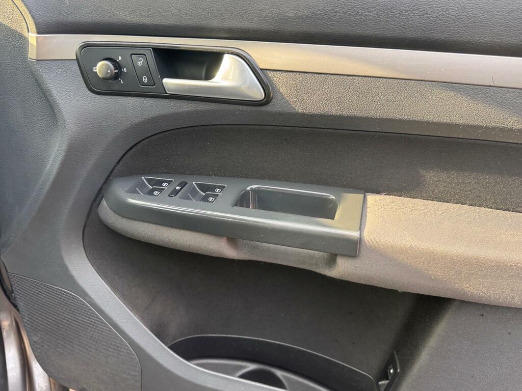 Volkswagen Touran Mpv 2.0 Tdi Se 7 Seats 200757 Grey #29