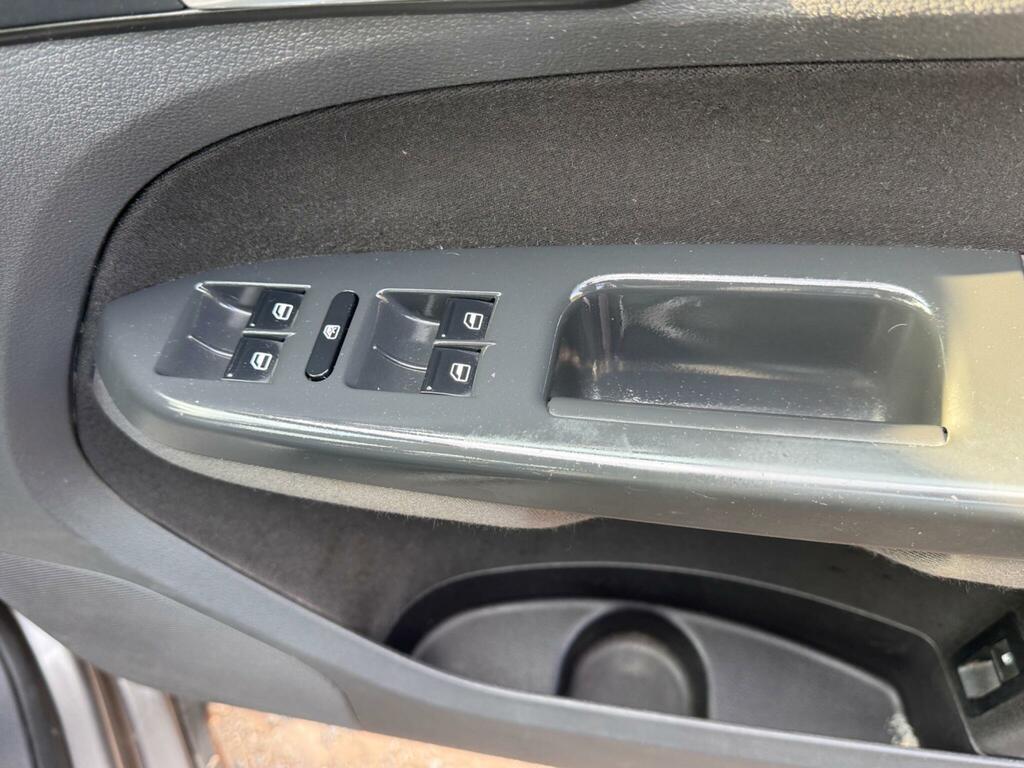 Volkswagen Touran Mpv 2.0 Tdi Se 7 Seats 200757 Grey #25