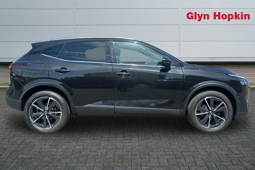 Nissan Qashqai 1.3 Dig-t Mh 158 Tekna Xtronic EY22UCT Black #2