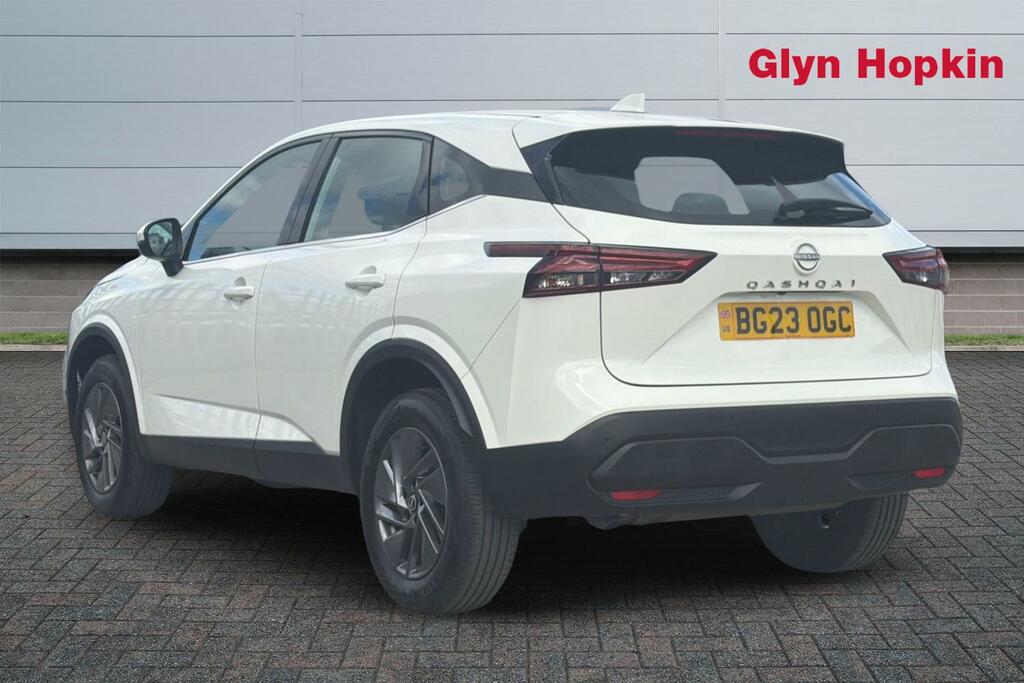 Nissan Qashqai 1.3 Dig-t Mh 158 Acenta Premium Xtronic BG23OGC White #5