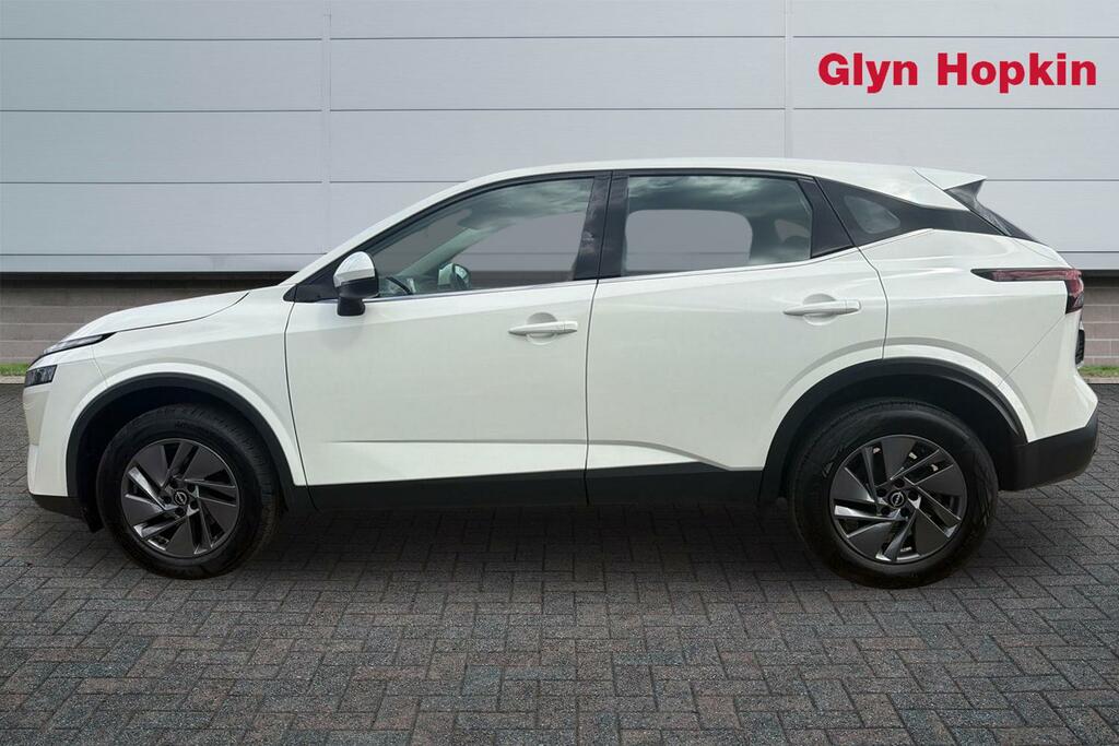 Nissan Qashqai 1.3 Dig-t Mh 158 Acenta Premium Xtronic BG23OGC White #6