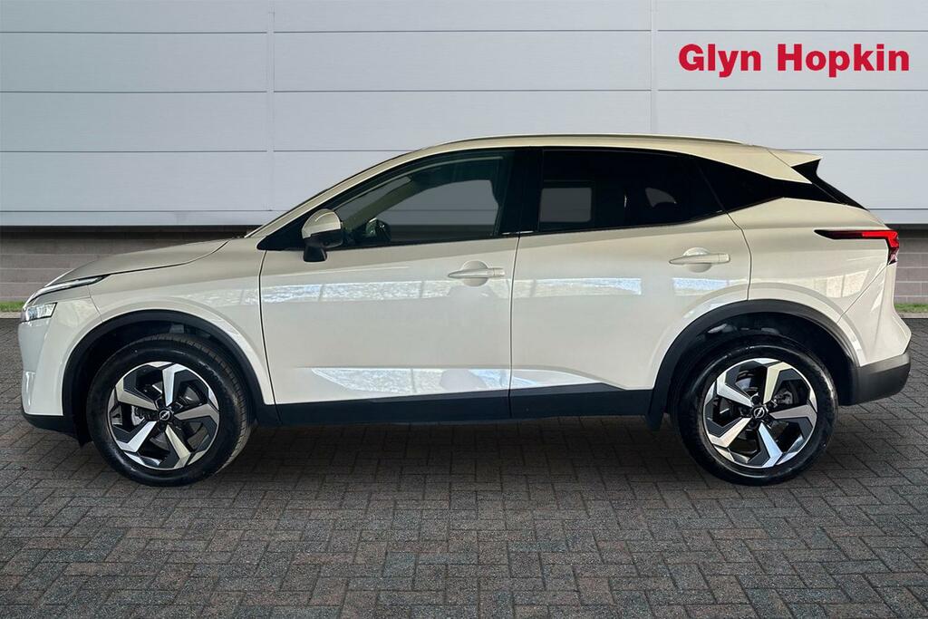 Nissan Qashqai 1.3 Dig-t Mh N-connecta White #6