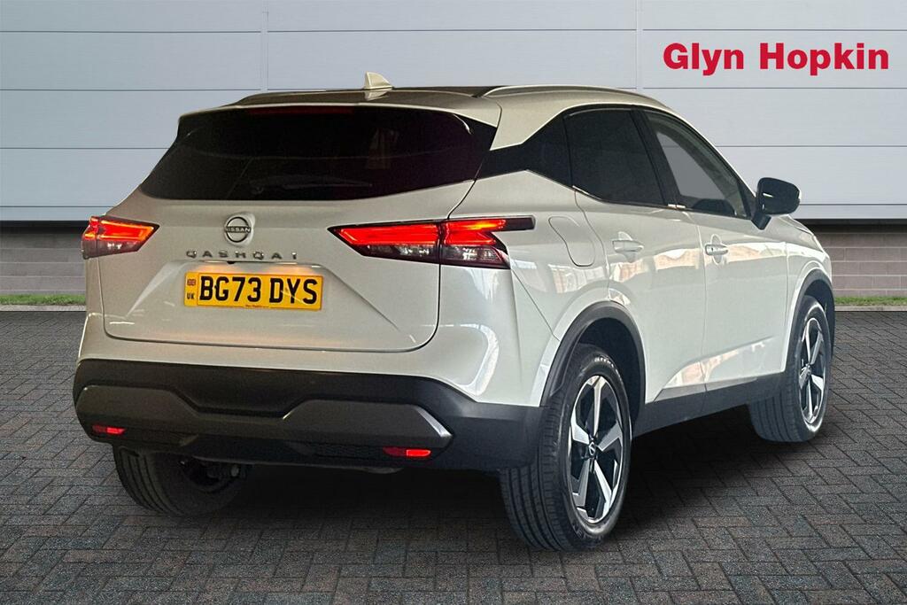 Nissan Qashqai 1.3 Dig-t Mh N-connecta White #3