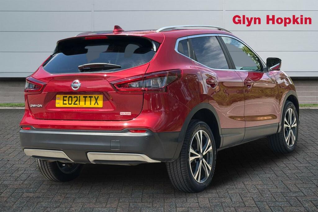 Nissan Qashqai 1.3 Dig-t 160 157 N-connecta Dct Glass Roof Red #3
