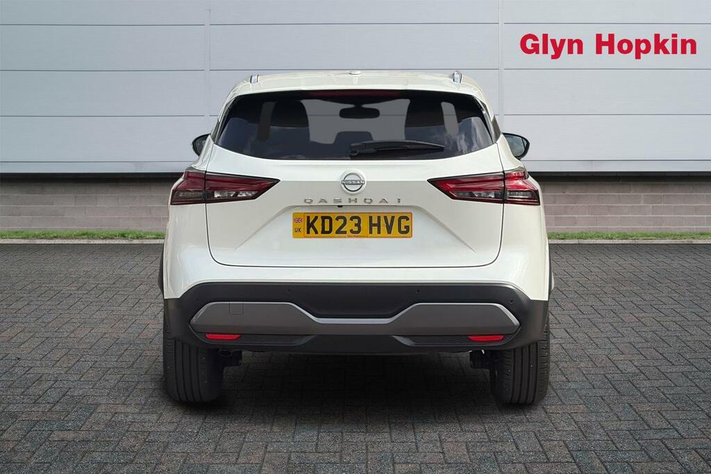 Nissan Qashqai 1.3 Dig-t Mh 158 Tekna Xtronic White #4