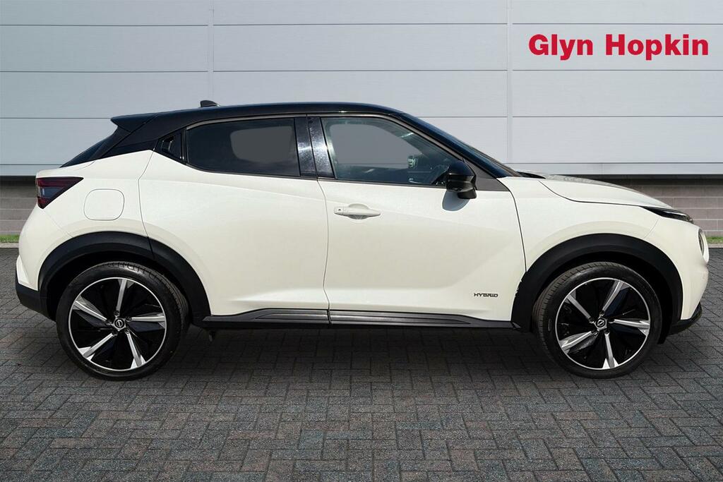 Nissan Juke 1.6 Hybrid Tekna LN72NWA White #2