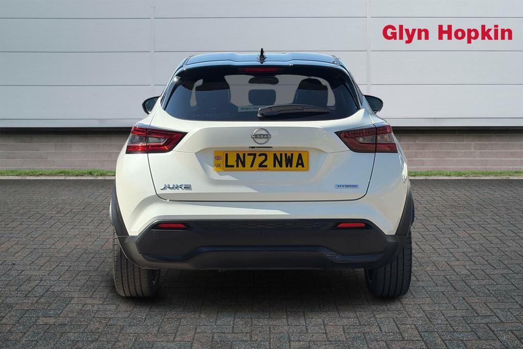 Nissan Juke 1.6 Hybrid Tekna LN72NWA White #4