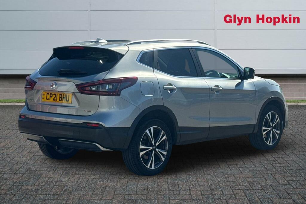 Nissan Qashqai 1.3 Dig-t N-connecta Glass Roof Pack CP21BHU Silver #3