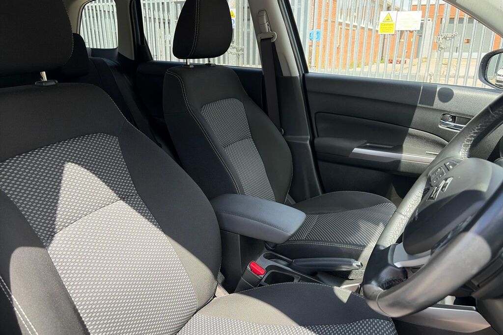 Suzuki Vitara 1.4 Boosterjet 48V Hybrid Sz5 Allgrip Grey #38