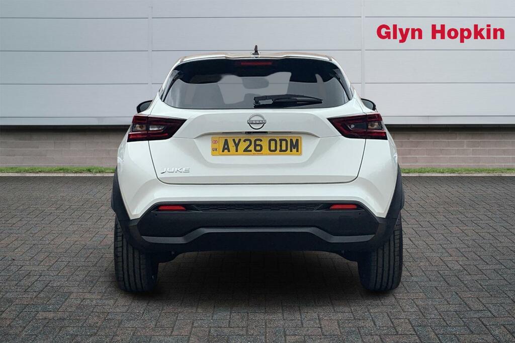 Nissan Juke Hatchback AY26ODM White #4