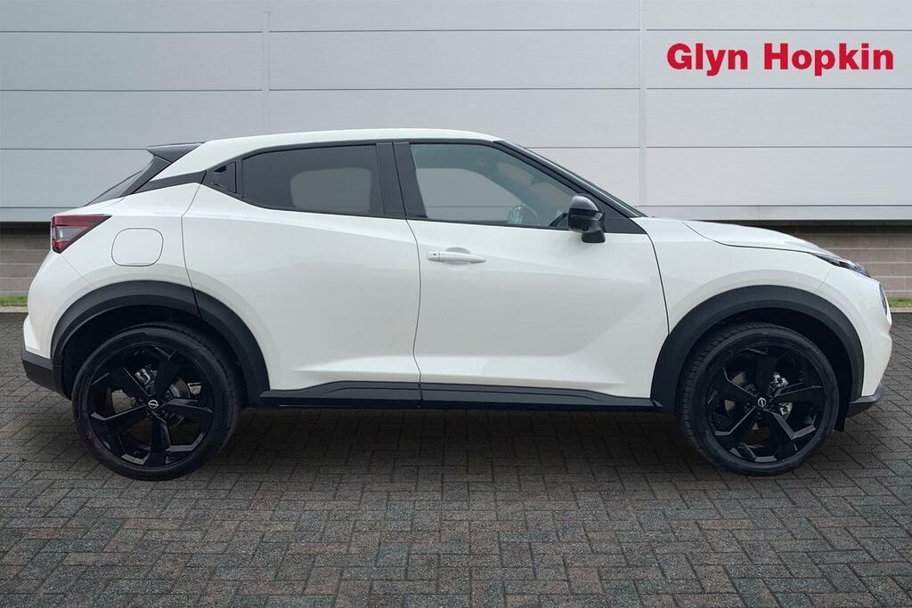 Nissan Juke Hatchback AY26ODM White #2