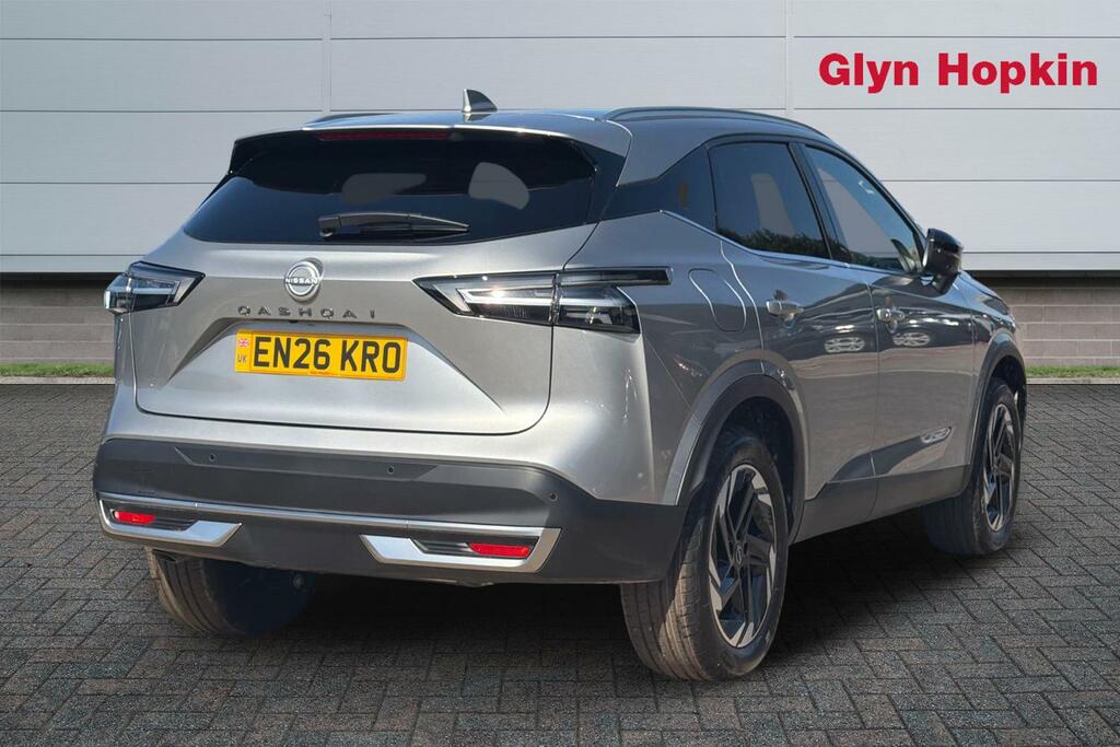 Nissan Qashqai 1.3 Dig-t Mh N-connecta Glass Roof EN26KRO Silver #3
