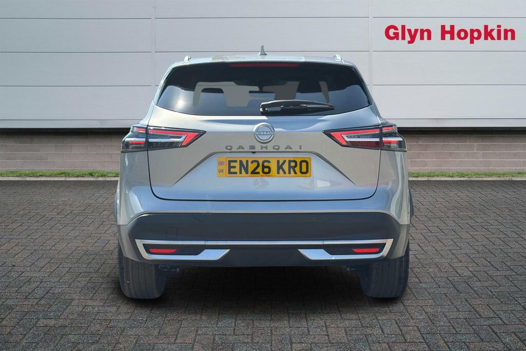 Nissan Qashqai 1.3 Dig-t Mh N-connecta Glass Roof EN26KRO Silver #4