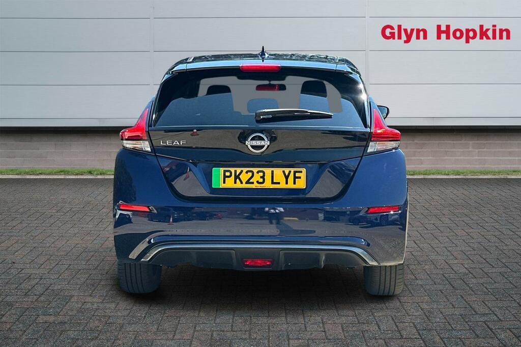 Nissan Leaf 110Kw N-connecta 39Kwh Blue #4