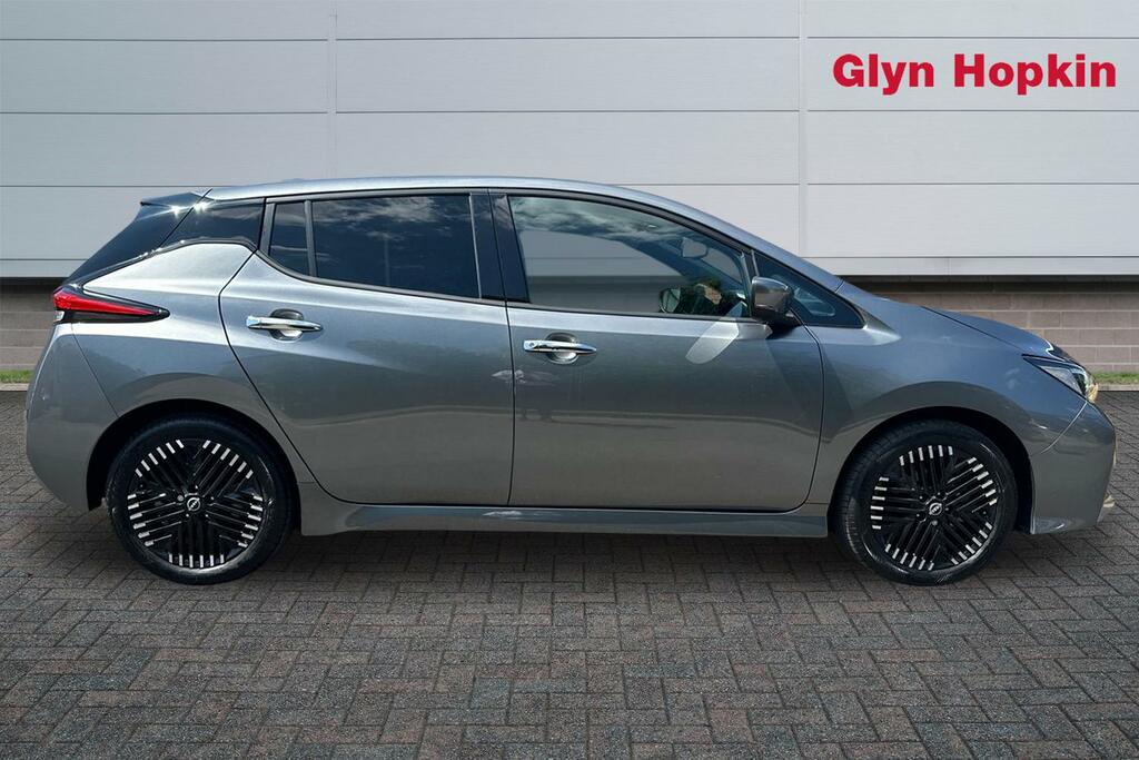 Nissan Leaf 110Kw Tekna 39Kwh #2