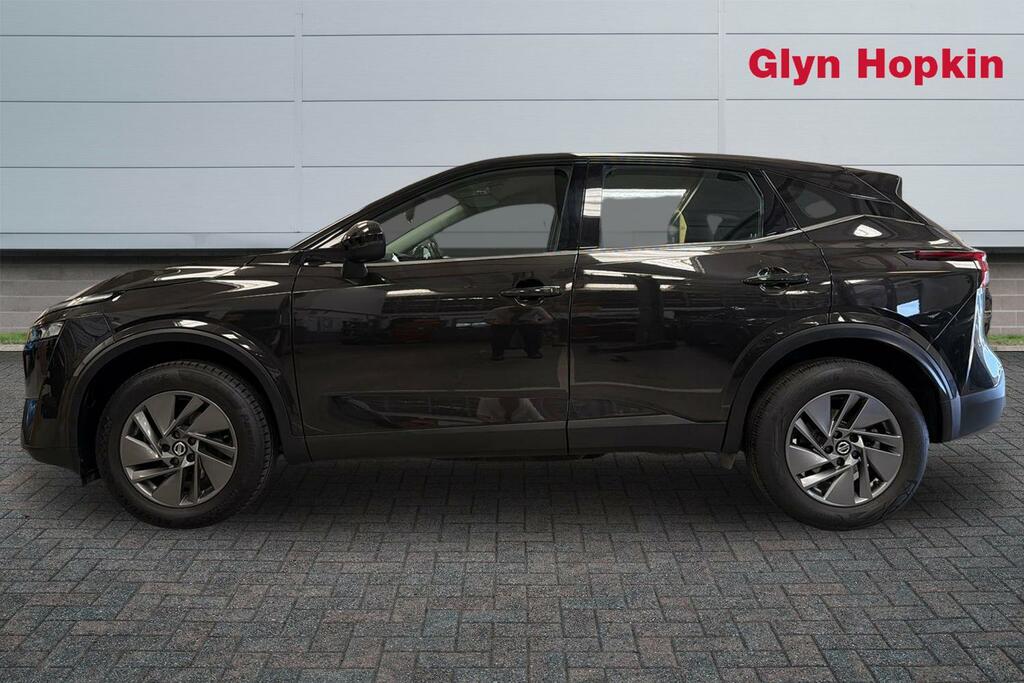 Nissan Qashqai 1.3 Dig-t Mh Acenta Premium SO21OKJ Black #6