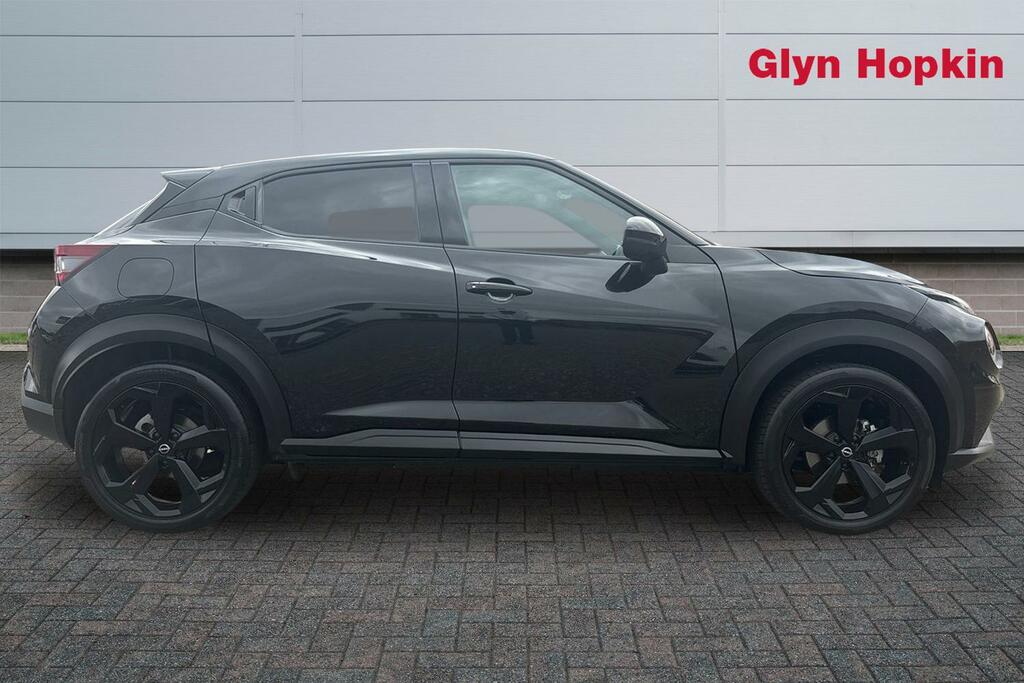 Nissan Juke 1.6 Hybrid Tekna OX25KWE Black #2