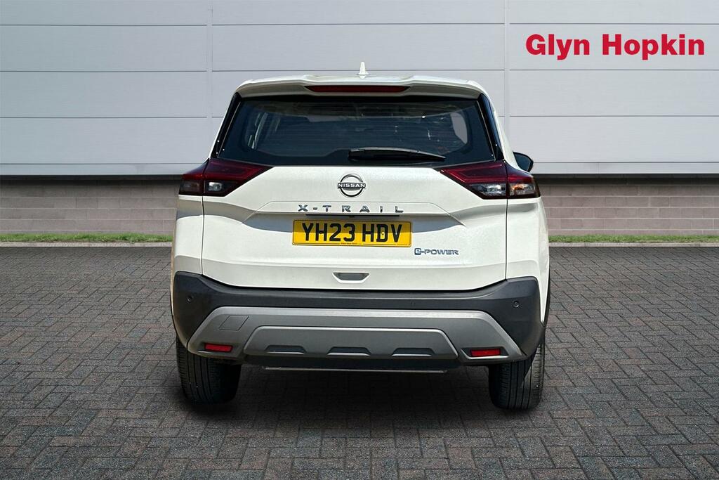 Nissan X-Trail 1.5 E-power 204 Acenta Premium Xtronic YH23HDV White #4
