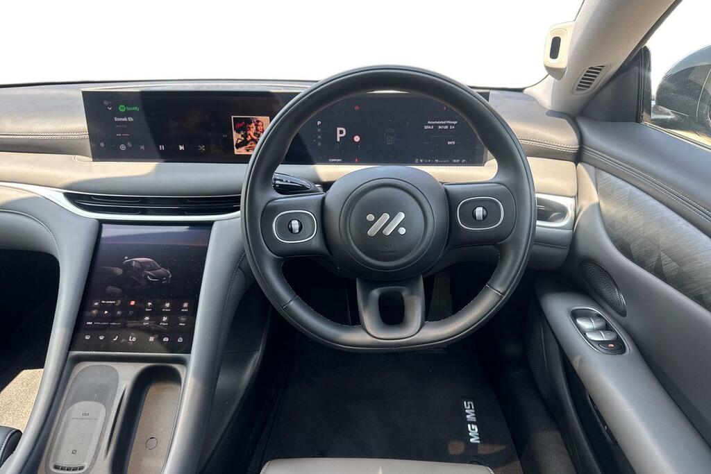 MG IM5 100Kwh Long Range Saloon 407 Ps White #11
