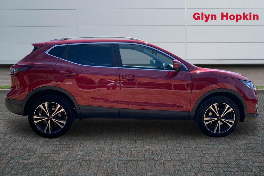 Nissan Qashqai 1.3 Dig-t N-connecta Glass Roof Pack EY70LDV Red #2