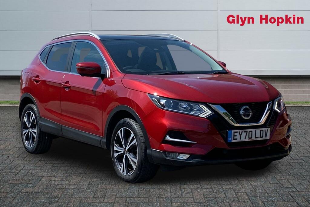 Nissan Qashqai 1.3 Dig-t N-connecta Glass Roof Pack Red