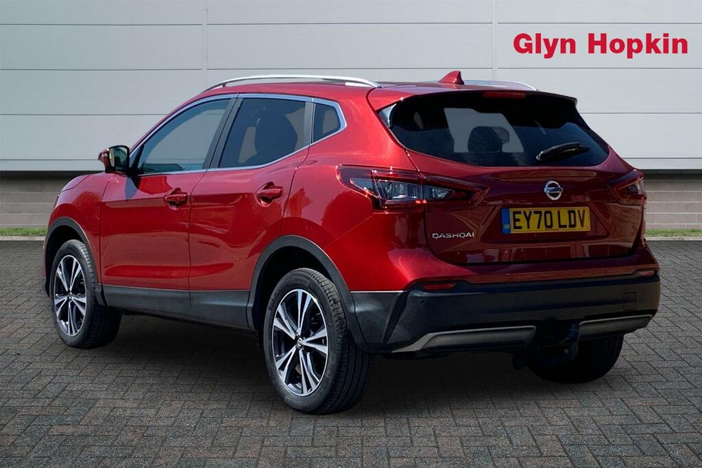 Nissan Qashqai 1.3 Dig-t N-connecta Glass Roof Pack EY70LDV Red #5