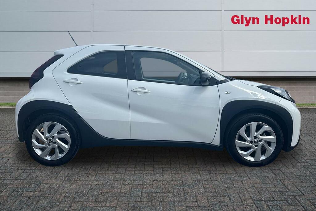 Toyota Aygo X 1.0 Vvt-i Pure White #2