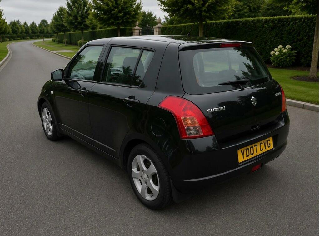 Suzuki Swift 1.5 Glx Black #6
