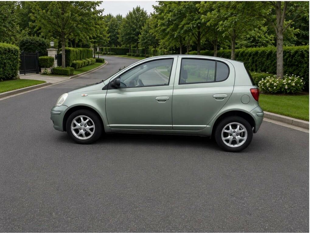 Toyota Yaris 1.3 Vvt-i T Spirit Green #3