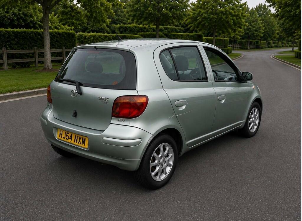 Toyota Yaris 1.3 Vvt-i T Spirit Green #5