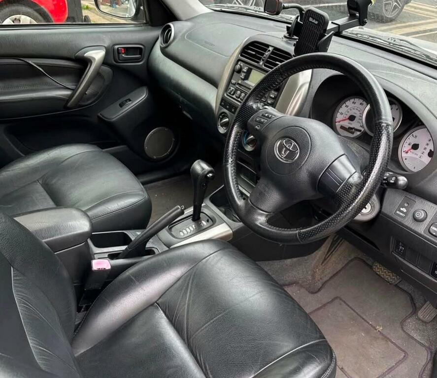Toyota Rav 4 Black #8