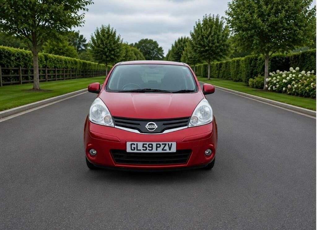 Nissan Note Tekna Red #2