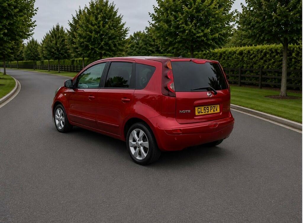 Nissan Note Tekna Red #6