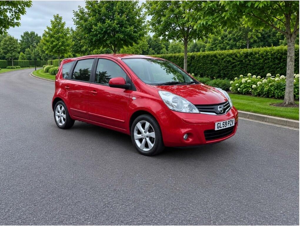 Nissan Note Tekna Red