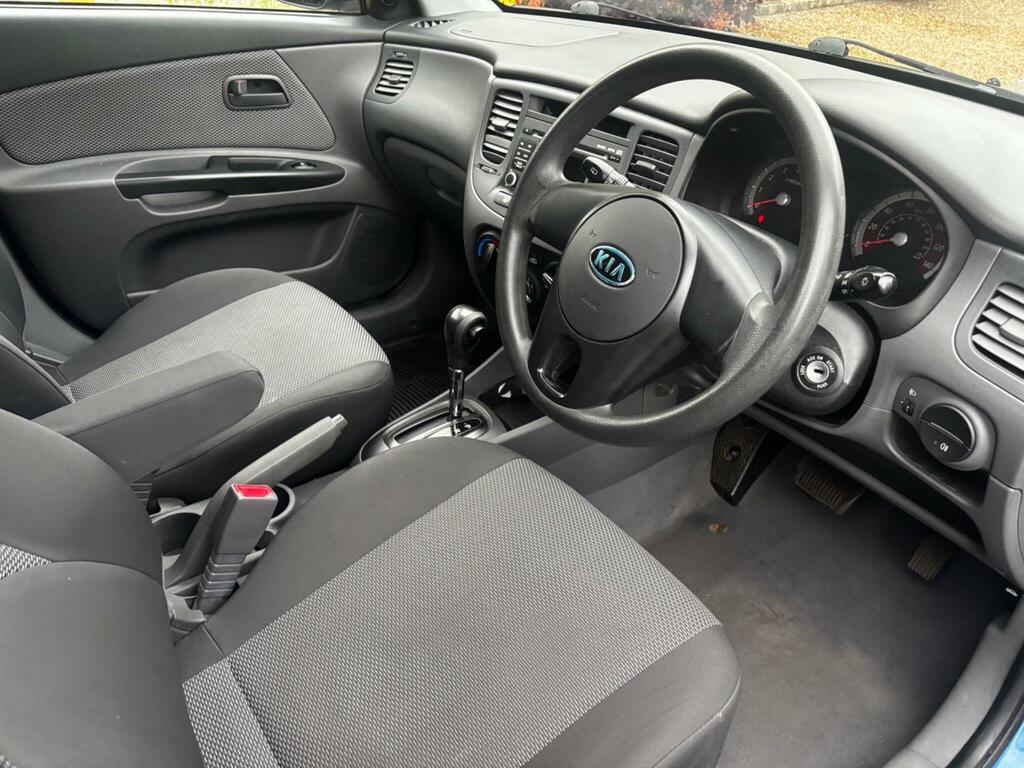 Kia RIO 1.4 Domino Black #8