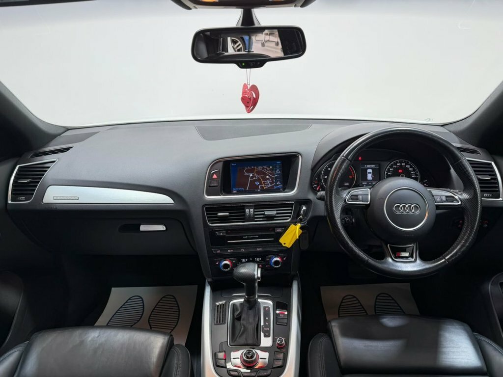 Audi Q5 2L S Line Plus RJ66RYO White #4