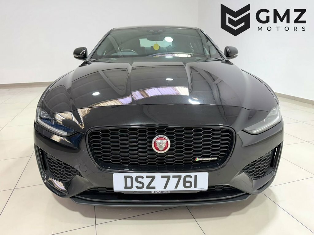 Jaguar XE 2L R-dynamic S Black #2