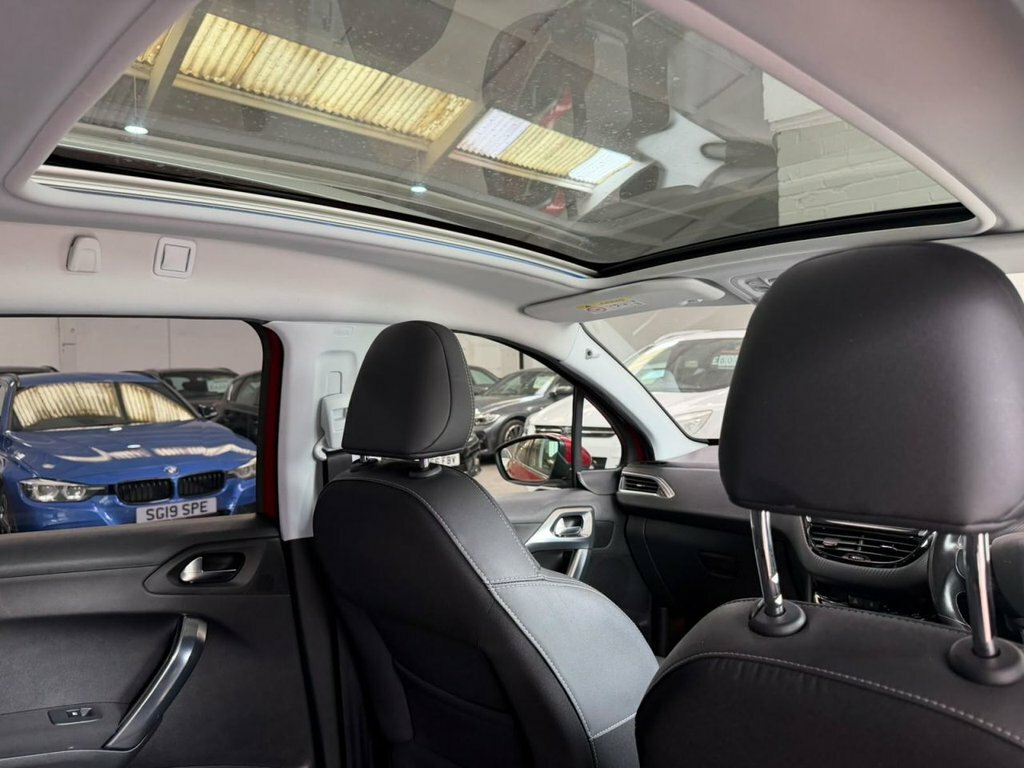 Peugeot 2008 1.2L Allure Premium NJ18YTV Red #5