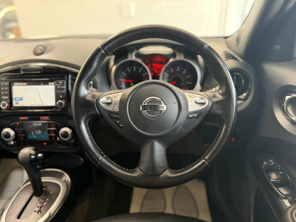 Nissan Juke 1.6L Tekna Black #5