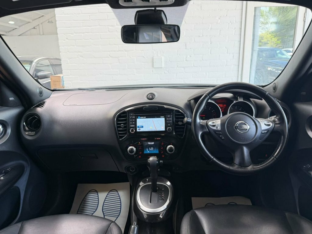 Nissan Juke 1.6L Tekna Black #4
