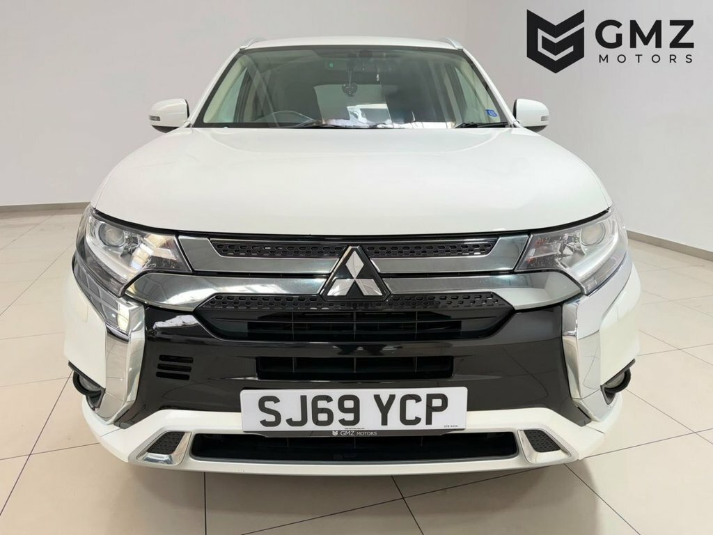 Mitsubishi Outlander 2.4L Design White #2