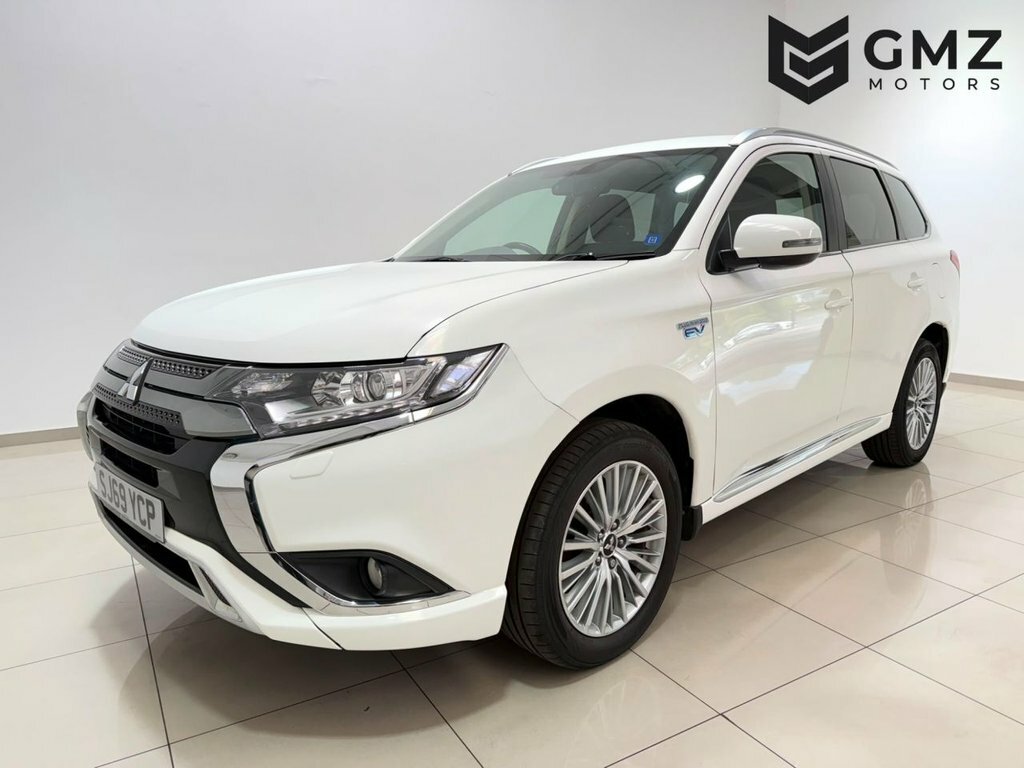 Mitsubishi Outlander 2.4L Design White #3