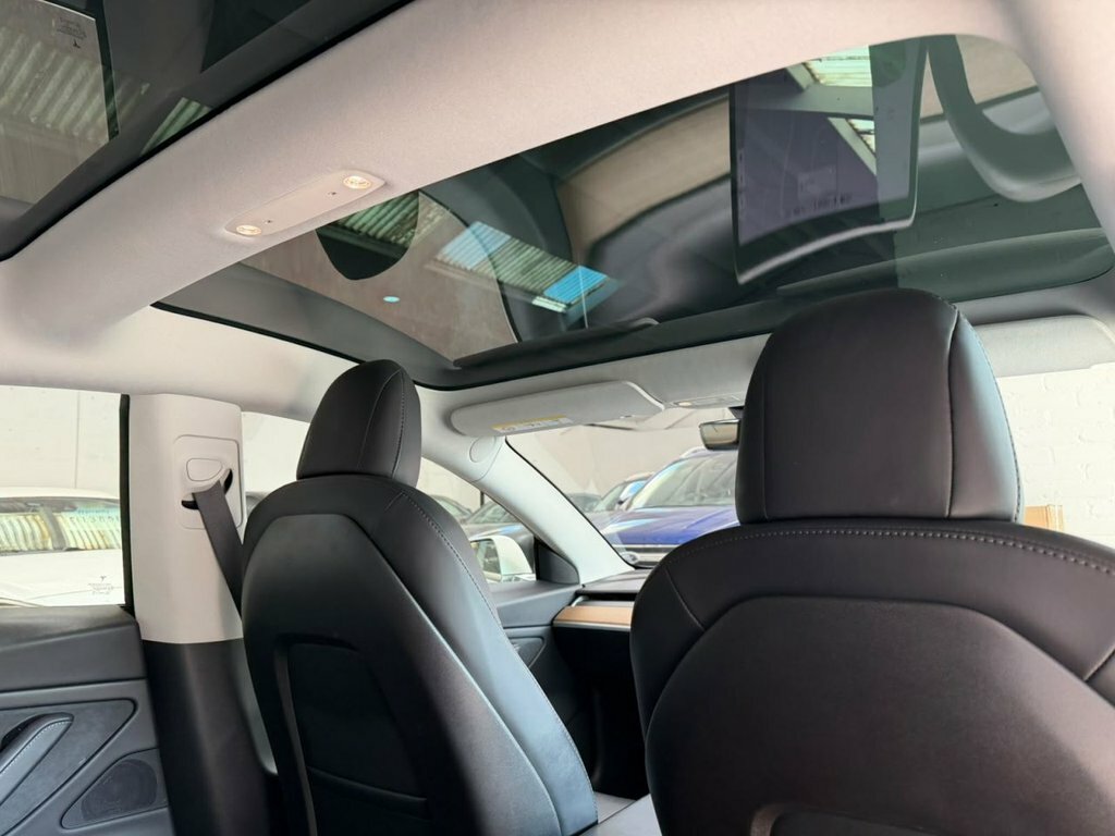 Tesla Model 3 Saloon BJ20MUV White #6