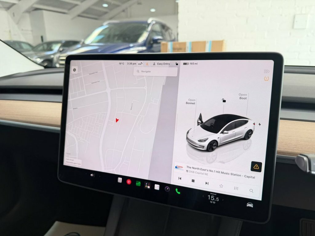 Tesla Model 3 Saloon LE23BTO White #6