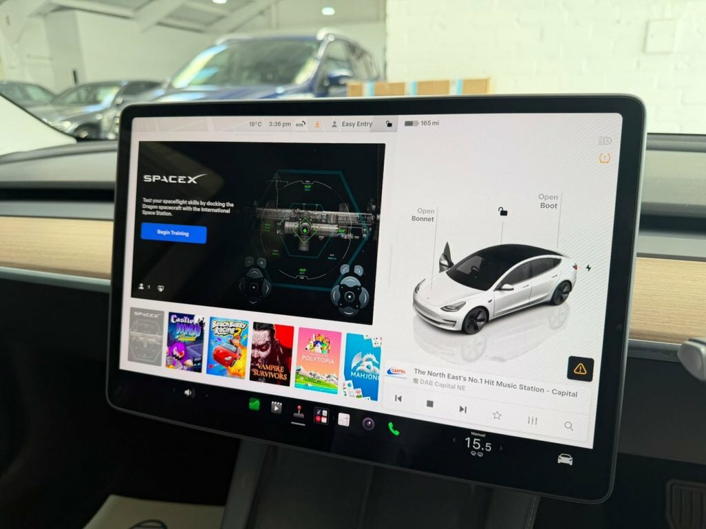 Tesla Model 3 Saloon LE23BTO White #5