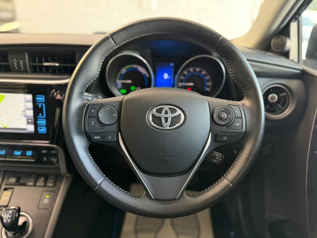 Toyota Auris 1.8L Business Edition Black #5